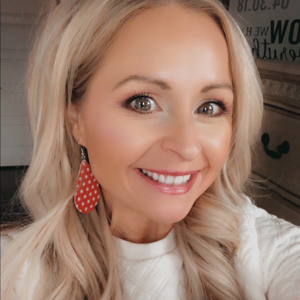 Meet your Posher, Jennifer